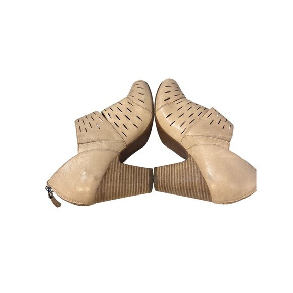 Clarks Womens Beige Peep Toe Cutout Heels With Side Zippers & Stacked Block Heel - Picture 6 of 9